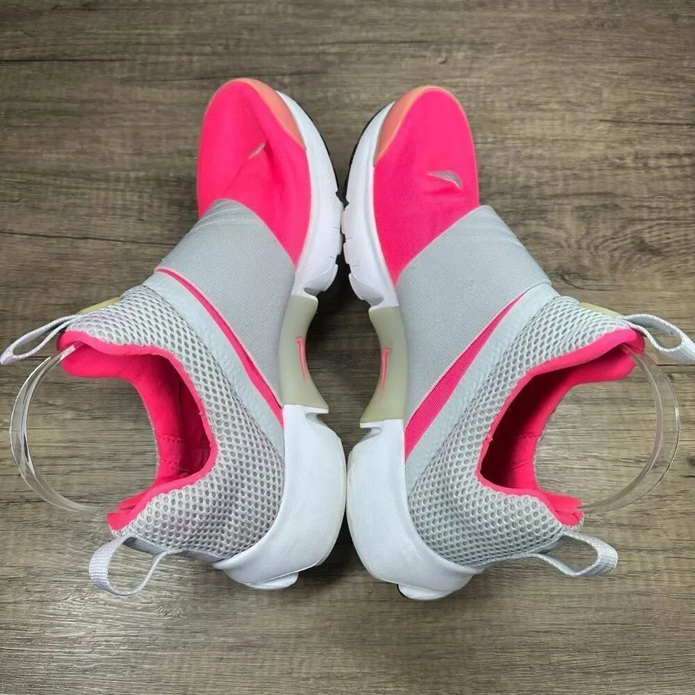 Nike~Girl’s~Presto Extreme Supreme Hot Pink with Gray Strap~Size‎ 7Y